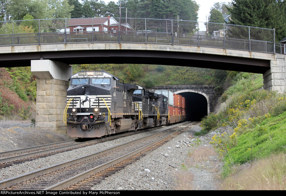 NS 4424 West